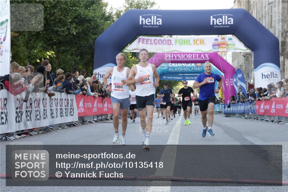 06.09.2026 - CURREX Alsterlauf Yannick Fuchs http://msf.ph/oto/10135418 06.09.2026 09:43:52 Ziel 2198, 2398, 2760, 3646, 3960, 4910, 5348, 5680, 5873, 5874, 6004 meine-sportfotos.de
