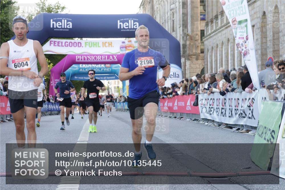 06.09.2026 - CURREX Alsterlauf Yannick Fuchs http://msf.ph/oto/10135445 06.09.2026 09:43:55 Ziel 2198, 2398, 3269, 3646, 3905, 3960, 5062, 5348, 5680, 5873, 5874, 6004, 6102 meine-sportfotos.de