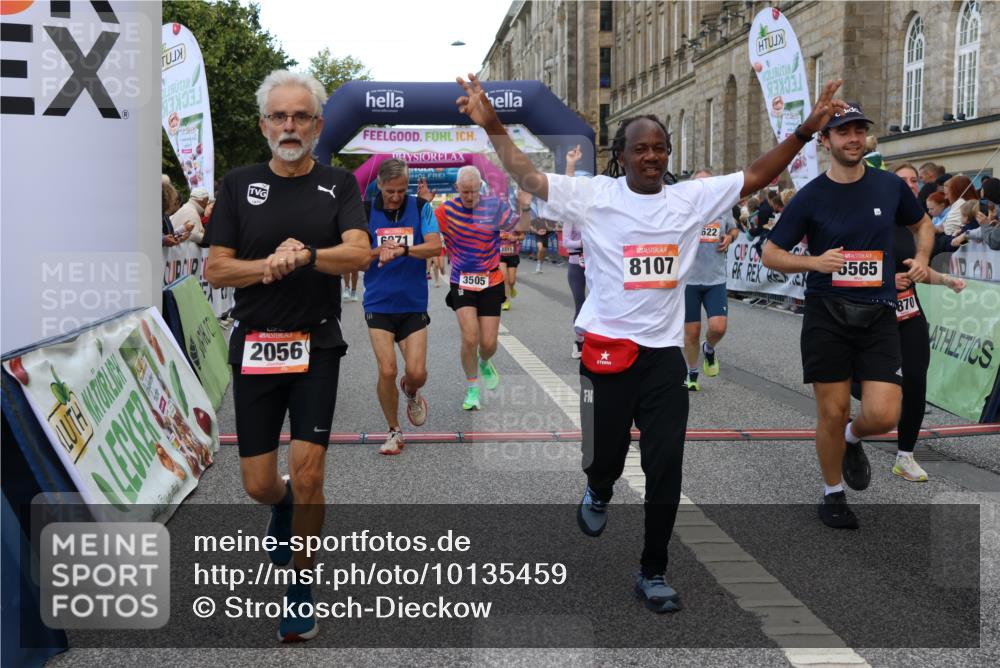 06.09.2026 - CURREX Alsterlauf Strokosch-Dieckow http://msf.ph/oto/10135459 06.09.2026 09:57:13 Ziel 2056, 2311, 2557, 2968, 3349, 3505, 3622, 3694, 4870, 5166, 5320, 5565, 6071, 6394, 6396, 8107, 8167 meine-sportfotos.de