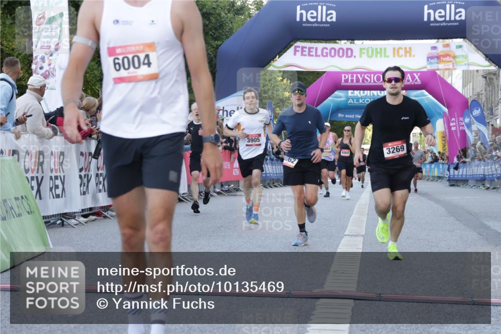 06.09.2026 - CURREX Alsterlauf Yannick Fuchs http://msf.ph/oto/10135469 06.09.2026 09:43:57 Ziel 2198, 2398, 3269, 3646, 3905, 3960, 5062, 5348, 5680, 6004, 6102 meine-sportfotos.de