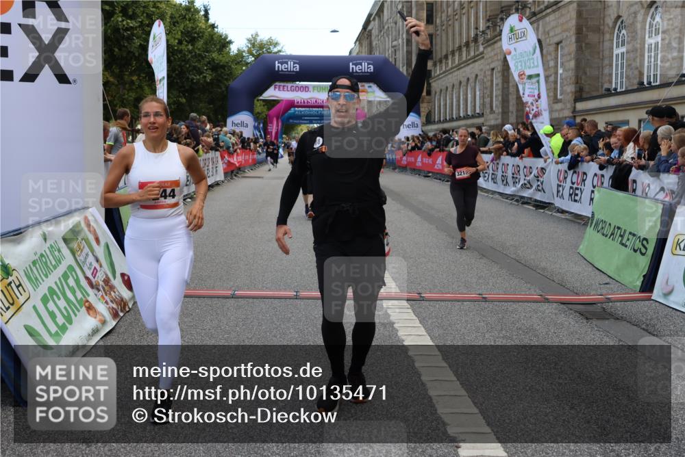 06.09.2026 - CURREX Alsterlauf Strokosch-Dieckow http://msf.ph/oto/10135471 06.09.2026 10:10:02 Ziel 2467, 3163, 3213, 4242, 4244, 4248, 4252, 4507, 5733 meine-sportfotos.de