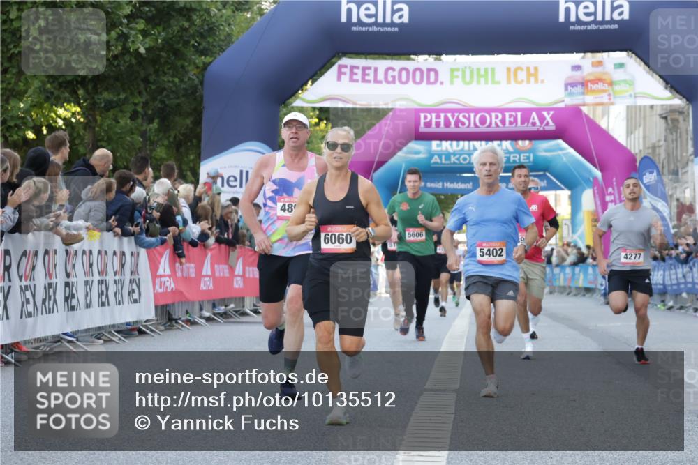 06.09.2026 - CURREX Alsterlauf Yannick Fuchs http://msf.ph/oto/10135512 06.09.2026 09:44:01 Ziel 2198, 3269, 3905, 3960, 3994, 4277, 4893, 5062, 5402, 6004, 6060, 6102 meine-sportfotos.de