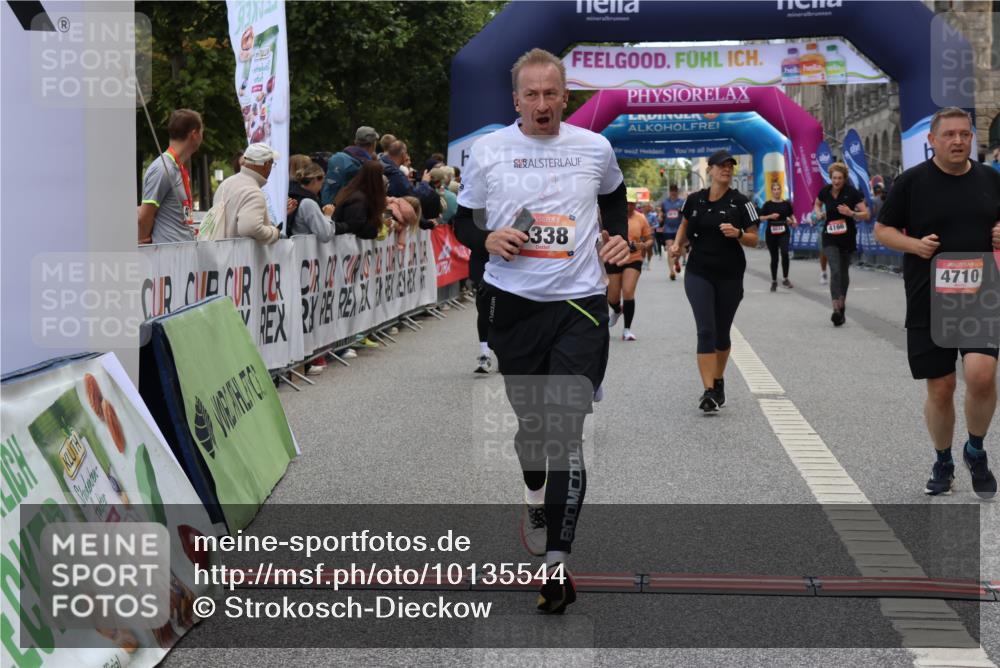 06.09.2026 - CURREX Alsterlauf Strokosch-Dieckow http://msf.ph/oto/10135544 06.09.2026 10:10:12 Ziel 2057, 2607, 2634, 2747, 3277, 3283, 4195, 4246, 4248, 4252, 4710, 5008, 6338, 6354, 8072, 8115, 8149, 8241 meine-sportfotos.de