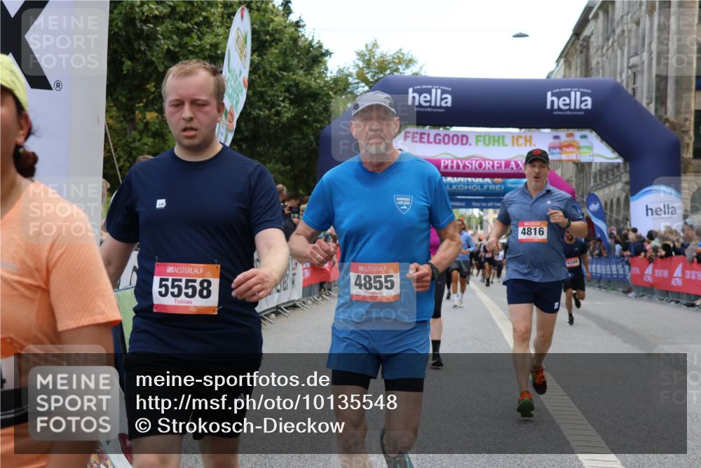 06.09.2026 - CURREX Alsterlauf Strokosch-Dieckow http://msf.ph/oto/10135548 06.09.2026 10:10:22 Ziel 2747, 4166, 4402, 4775, 4816, 4855, 4984, 5008, 5558, 6165, 6349, 8034 meine-sportfotos.de