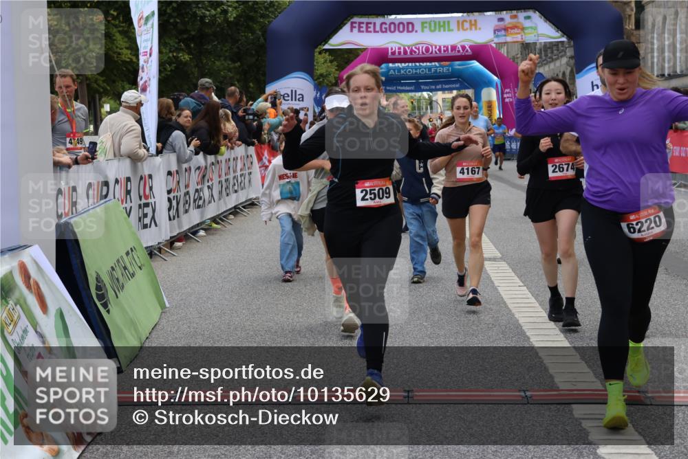 06.09.2026 - CURREX Alsterlauf Strokosch-Dieckow http://msf.ph/oto/10135629 06.09.2026 10:10:40 Ziel 2509, 2589, 2670, 2674, 3077, 3127, 3278, 3345, 3426, 3649, 3930, 4066, 4077, 4167, 4211, 4238, 4697, 4959, 5356, 6220, 6351 meine-sportfotos.de