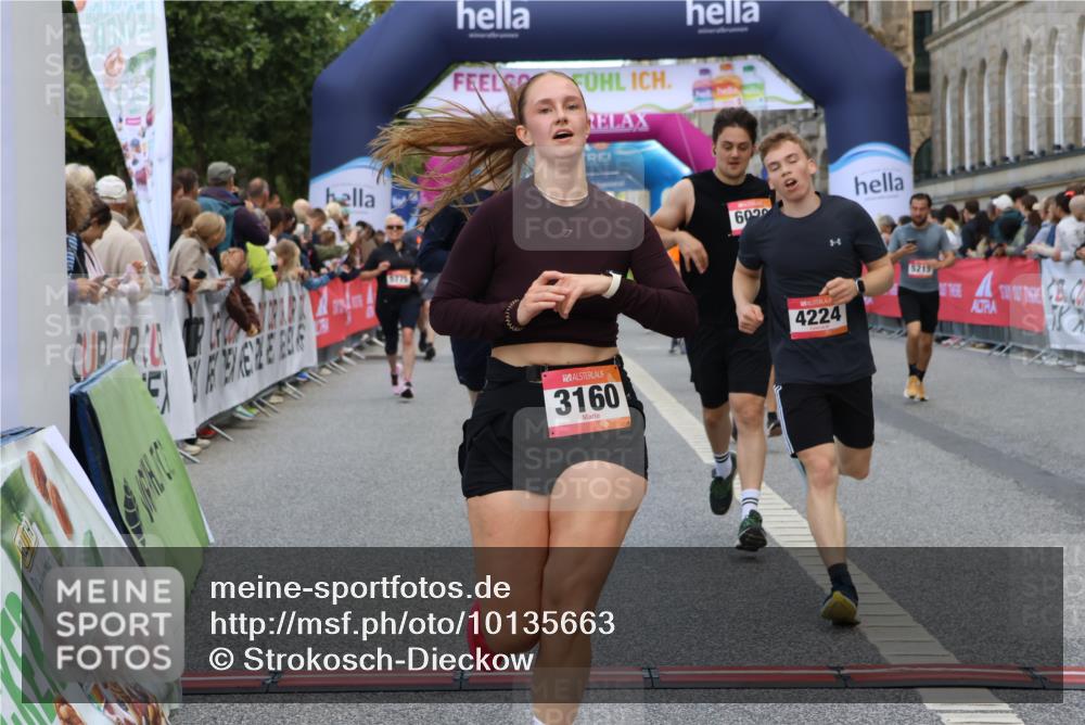06.09.2026 - CURREX Alsterlauf Strokosch-Dieckow http://msf.ph/oto/10135663 06.09.2026 09:57:34 Ziel 2242, 2806, 2966, 3097, 3160, 3236, 3514, 3559, 3914, 4213, 4224, 4641, 4682, 4859, 5107, 5215, 5463, 5510, 5775, 5978, 6020, 6042, 6365, 8029 meine-sportfotos.de