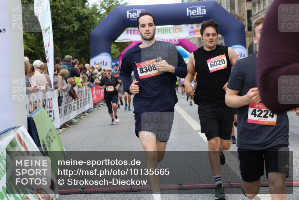 06.09.2026 - CURREX Alsterlauf Strokosch-Dieckow http://msf.ph/oto/10135665 06.09.2026 09:57:35 Ziel 2242, 2806, 2966, 3097, 3160, 3236, 3442, 3514, 3559, 3914, 4213, 4224, 4641, 4682, 4859, 5107, 5215, 5463, 5510, 5775, 6020, 6042, 6078, 6365, 8029 meine-sportfotos.de
