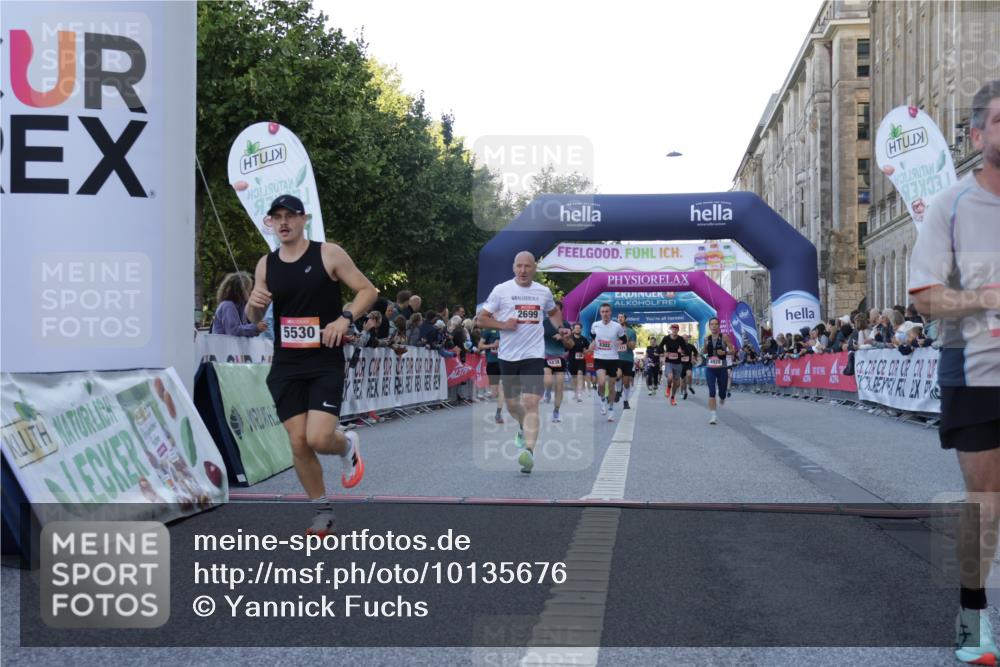 06.09.2026 - CURREX Alsterlauf Yannick Fuchs http://msf.ph/oto/10135676 06.09.2026 09:44:14 Ziel 2139, 2250, 2699, 2723, 3010, 3331, 3702, 4157, 4838, 4928, 5114, 5168, 5530, 5606, 5722, 8127, 8302, 8328 meine-sportfotos.de
