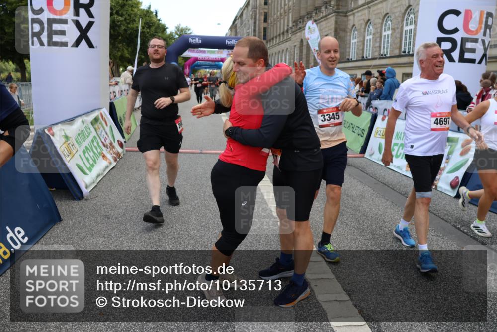 06.09.2026 - CURREX Alsterlauf Strokosch-Dieckow http://msf.ph/oto/10135713 06.09.2026 10:10:48 Ziel 2058, 2365, 2589, 2734, 3345, 3348, 3649, 3840, 3930, 4077, 4167, 4211, 4238, 4697, 4959, 6434 meine-sportfotos.de