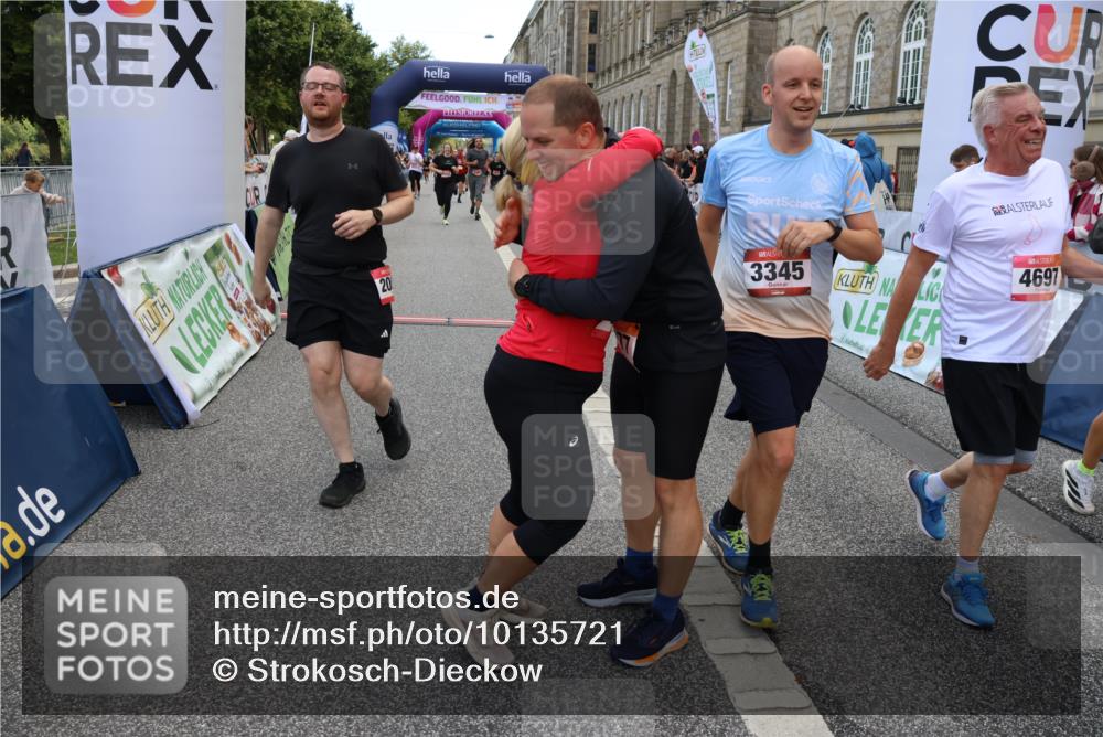 06.09.2026 - CURREX Alsterlauf Strokosch-Dieckow http://msf.ph/oto/10135721 06.09.2026 10:10:48 Ziel 2058, 2365, 2589, 2734, 3345, 3348, 3649, 3840, 3930, 4077, 4167, 4211, 4238, 4697, 4959, 6434 meine-sportfotos.de