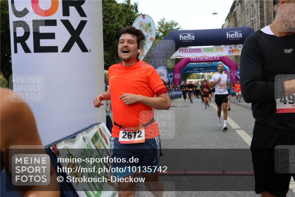 06.09.2026 - CURREX Alsterlauf Strokosch-Dieckow http://msf.ph/oto/10135742 06.09.2026 09:57:52 Ziel 2523, 2672, 2877, 2932, 2950, 3122, 4003, 4950, 5111, 5247, 5660, 5736, 5790, 5916, 6108, 6137, 6239 meine-sportfotos.de