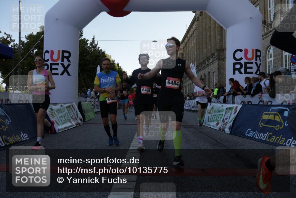 06.09.2026 - CURREX Alsterlauf Yannick Fuchs http://msf.ph/oto/10135775 06.09.2026 09:44:21 Ziel 2186, 2699, 3010, 3331, 3355, 3564, 3717, 4838, 4862, 4928, 5443, 5477, 5530, 5626, 5710, 5722, 5974, 6484, 6485, 6486, 8302 meine-sportfotos.de