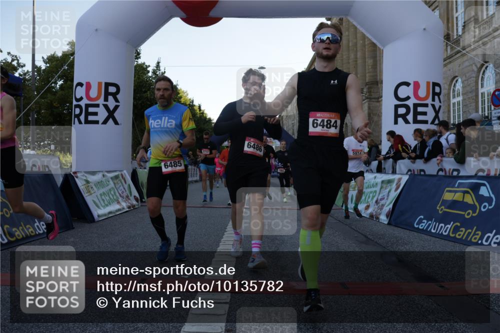 06.09.2026 - CURREX Alsterlauf Yannick Fuchs http://msf.ph/oto/10135782 06.09.2026 09:44:22 Ziel 2186, 2699, 3331, 3355, 3564, 3717, 4187, 4838, 4862, 4928, 5443, 5477, 5530, 5626, 5710, 5722, 5974, 6047, 6484, 6485, 6486, 8302 meine-sportfotos.de