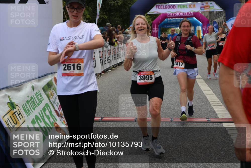 06.09.2026 - CURREX Alsterlauf Strokosch-Dieckow http://msf.ph/oto/10135793 06.09.2026 10:10:57 Ziel 2226, 2312, 2365, 2417, 2427, 2552, 2566, 2616, 2732, 2982, 3348, 3685, 3687, 3840, 3988, 3995, 5141, 5142, 5555, 5898, 6088, 6434 meine-sportfotos.de