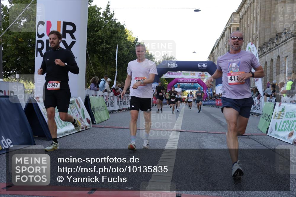 06.09.2026 - CURREX Alsterlauf Yannick Fuchs http://msf.ph/oto/10135835 06.09.2026 09:44:27 Ziel 2186, 2894, 3355, 3564, 3717, 4187, 4203, 4669, 4862, 5271, 5443, 5477, 5626, 5710, 5974, 6047, 6366, 6484, 6485, 6486 meine-sportfotos.de
