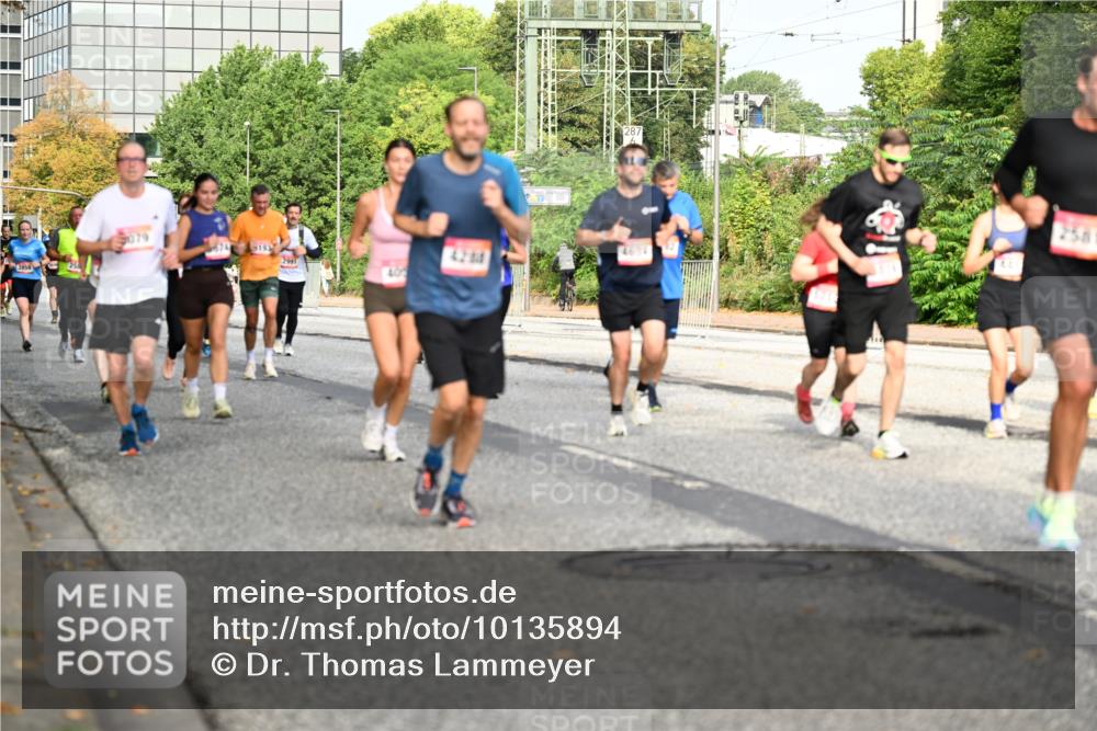 06.09.2026 - CURREX Alsterlauf Dr. Thomas Lammeyer http://msf.ph/oto/10135894 06.09.2026 10:00:40 Laufen 2991, 5959, 409, 4283 meine-sportfotos.de