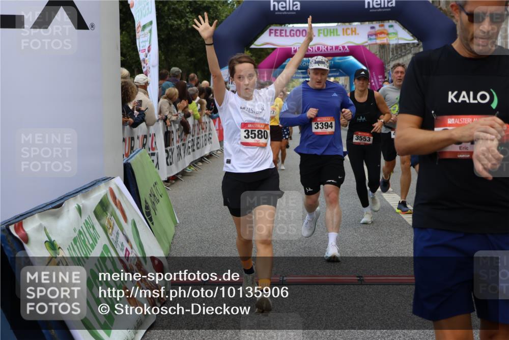 06.09.2026 - CURREX Alsterlauf Strokosch-Dieckow http://msf.ph/oto/10135906 06.09.2026 09:58:10 Ziel 3394, 3497, 3553, 3580, 3743, 3841, 3872, 3923, 4034, 4327, 4864, 5518, 5548, 5707, 5986, 6227, 6343, 6409, 8066, 8152, 8163, 8229 meine-sportfotos.de