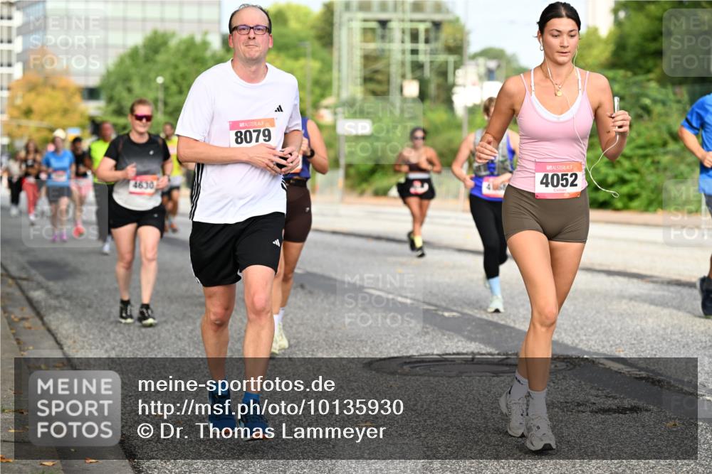 06.09.2026 - CURREX Alsterlauf Dr. Thomas Lammeyer http://msf.ph/oto/10135930 06.09.2026 10:00:43 Laufen 4630, 8079, 4052 meine-sportfotos.de
