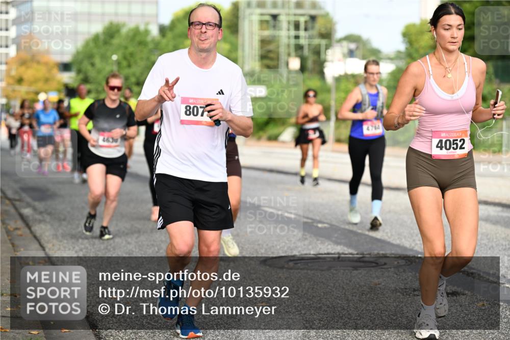 06.09.2026 - CURREX Alsterlauf Dr. Thomas Lammeyer http://msf.ph/oto/10135932 06.09.2026 10:00:44 Laufen 4630, 807, 4760, 4052 meine-sportfotos.de