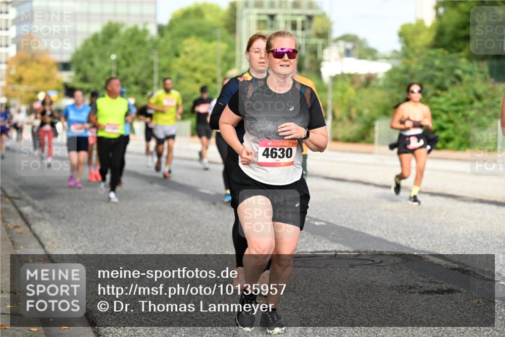 06.09.2026 - CURREX Alsterlauf Dr. Thomas Lammeyer http://msf.ph/oto/10135957 06.09.2026 10:00:46 Laufen 4630 meine-sportfotos.de