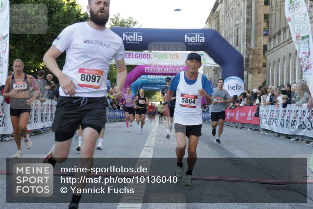 06.09.2026 - CURREX Alsterlauf Yannick Fuchs http://msf.ph/oto/10136040 06.09.2026 09:44:33 Ziel 2894, 3503, 3545, 4133, 4187, 4203, 4597, 4669, 4862, 5271, 5453, 5477, 5529, 5864, 6047, 6366, 8097, 8216, 8224 meine-sportfotos.de