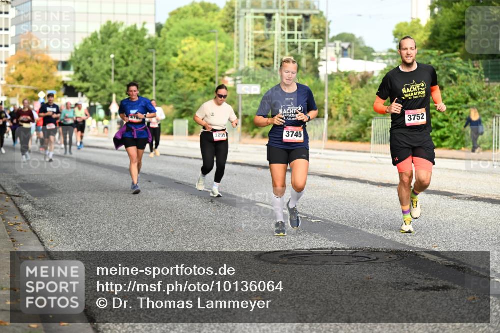 06.09.2026 - CURREX Alsterlauf Dr. Thomas Lammeyer http://msf.ph/oto/10136064 06.09.2026 10:00:55 Laufen 30, 2023, 2095, 3745, 3752 meine-sportfotos.de