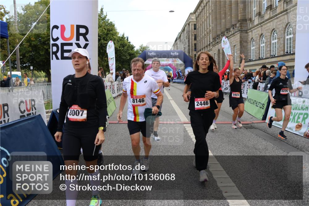 06.09.2026 - CURREX Alsterlauf Strokosch-Dieckow http://msf.ph/oto/10136068 06.09.2026 10:11:33 Ziel 2014, 2352, 2356, 2446, 3284, 3285, 3360, 3373, 3652, 3922, 5226, 5279, 5922, 5923, 6491, 8004, 8007, 8145, 8146 meine-sportfotos.de