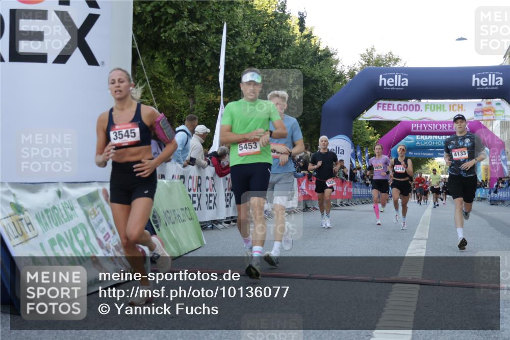 06.09.2026 - CURREX Alsterlauf Yannick Fuchs http://msf.ph/oto/10136077 06.09.2026 09:44:34 Ziel 2894, 3503, 3545, 4133, 4187, 4203, 4597, 4669, 5271, 5453, 5529, 5864, 6047, 6366, 8097, 8216, 8224 meine-sportfotos.de