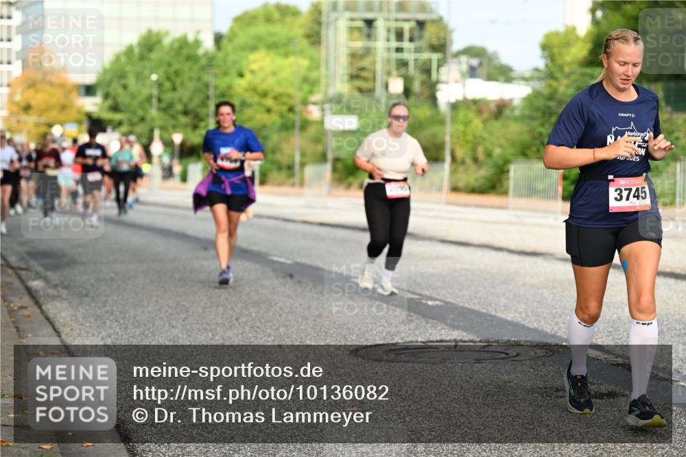 06.09.2026 - CURREX Alsterlauf Dr. Thomas Lammeyer http://msf.ph/oto/10136082 06.09.2026 10:00:57 Laufen 025, 3745 meine-sportfotos.de
