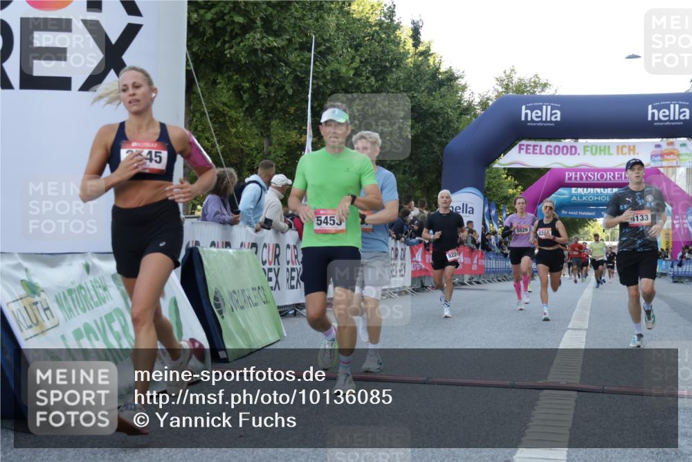 06.09.2026 - CURREX Alsterlauf Yannick Fuchs http://msf.ph/oto/10136085 06.09.2026 09:44:34 Ziel 2894, 3503, 3545, 4133, 4187, 4203, 4597, 4669, 5271, 5453, 5529, 5864, 6047, 6366, 8097, 8216, 8224 meine-sportfotos.de
