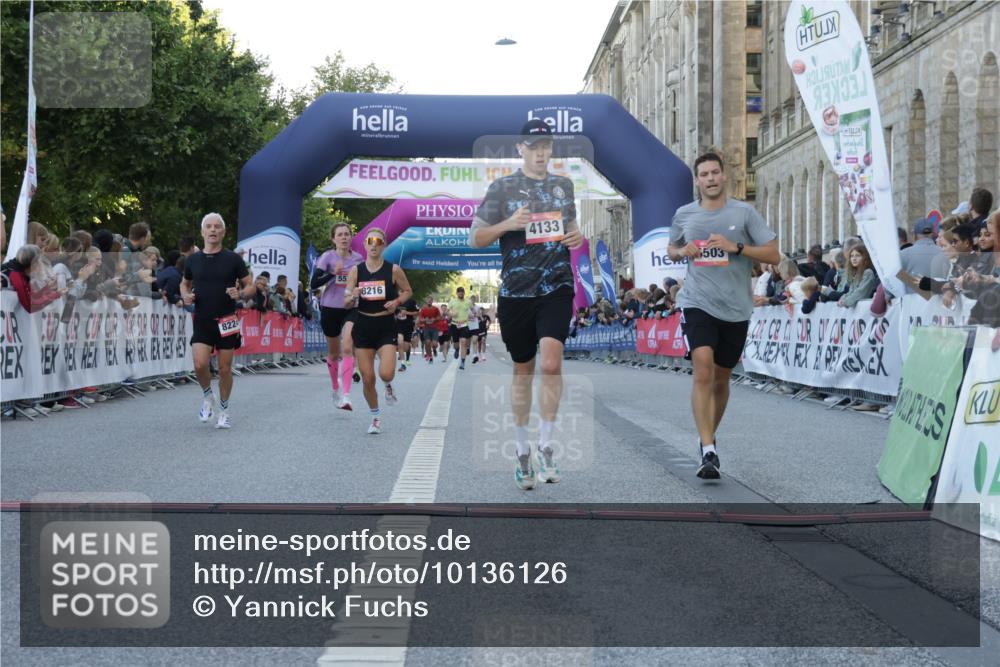 06.09.2026 - CURREX Alsterlauf Yannick Fuchs http://msf.ph/oto/10136126 06.09.2026 09:44:35 Ziel 2894, 3503, 3545, 4133, 4203, 4597, 4669, 5271, 5453, 5529, 5864, 6366, 8097, 8216, 8224 meine-sportfotos.de