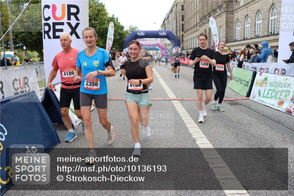 06.09.2026 - CURREX Alsterlauf Strokosch-Dieckow http://msf.ph/oto/10136193 06.09.2026 10:11:41 Ziel 2125, 2356, 3060, 3284, 3285, 3373, 3704, 3922, 4188, 4189, 4611, 5279, 5451, 5458, 6019, 6166, 6362, 6446 meine-sportfotos.de