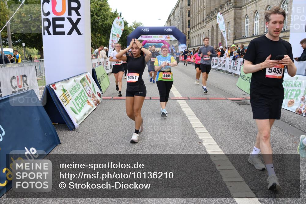 06.09.2026 - CURREX Alsterlauf Strokosch-Dieckow http://msf.ph/oto/10136210 06.09.2026 10:11:43 Ziel 2125, 2356, 2701, 3060, 3284, 3285, 3373, 3704, 3922, 4188, 4189, 4611, 5451, 5458, 6019, 6166, 6362, 6446 meine-sportfotos.de