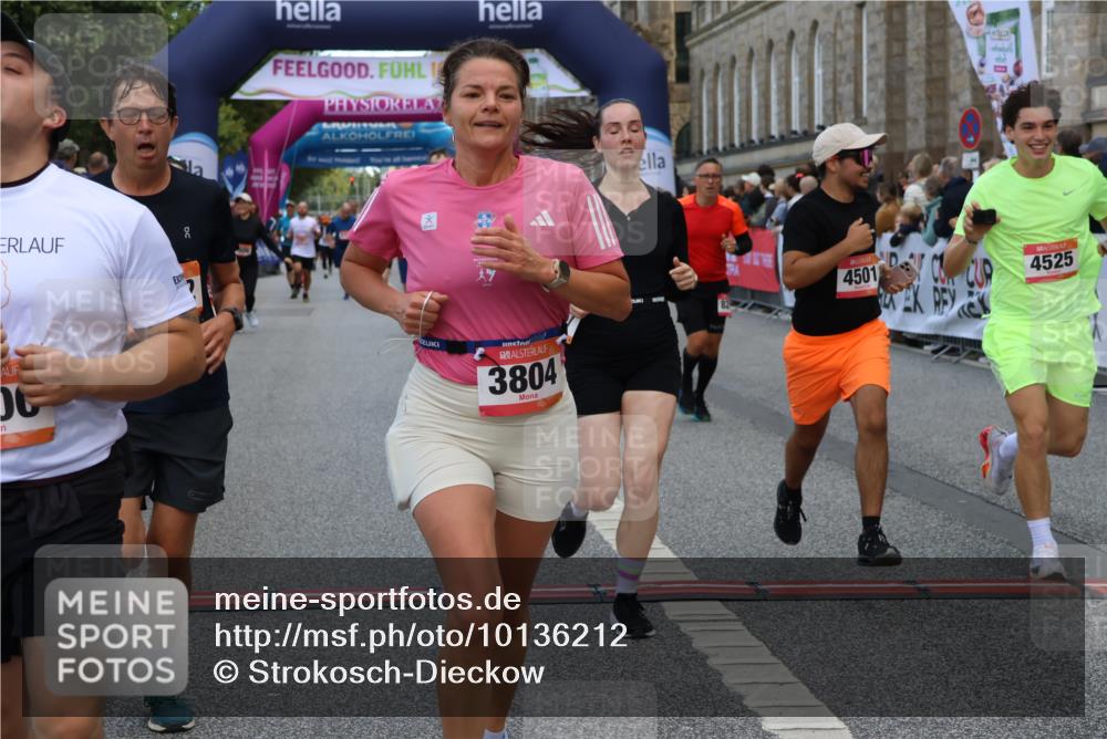 06.09.2026 - CURREX Alsterlauf Strokosch-Dieckow http://msf.ph/oto/10136212 06.09.2026 09:58:23 Ziel 2013, 2706, 2864, 3055, 3603, 3679, 3804, 4106, 4501, 4525, 4732, 4800, 4806, 5018, 5257, 5840, 5858, 8003, 8052, 8296 meine-sportfotos.de