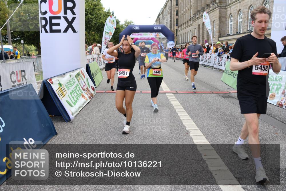 06.09.2026 - CURREX Alsterlauf Strokosch-Dieckow http://msf.ph/oto/10136221 06.09.2026 10:11:43 Ziel 2125, 2356, 2701, 3060, 3284, 3285, 3373, 3704, 3922, 4188, 4189, 4611, 5451, 5458, 6019, 6166, 6362, 6446 meine-sportfotos.de