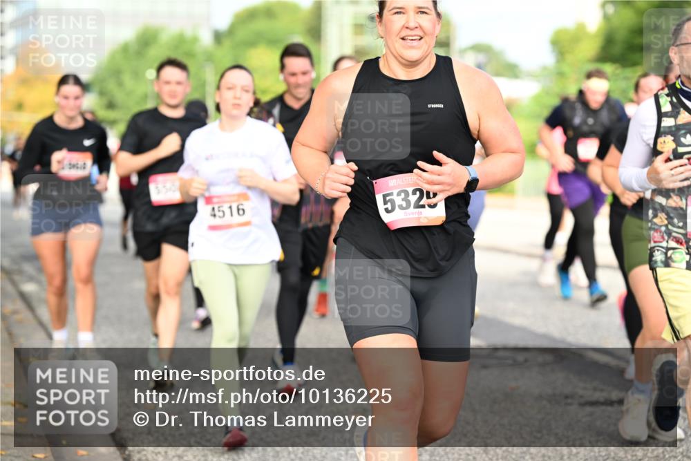 06.09.2026 - CURREX Alsterlauf Dr. Thomas Lammeyer http://msf.ph/oto/10136225 06.09.2026 10:01:12 Laufen 4516, 532 meine-sportfotos.de