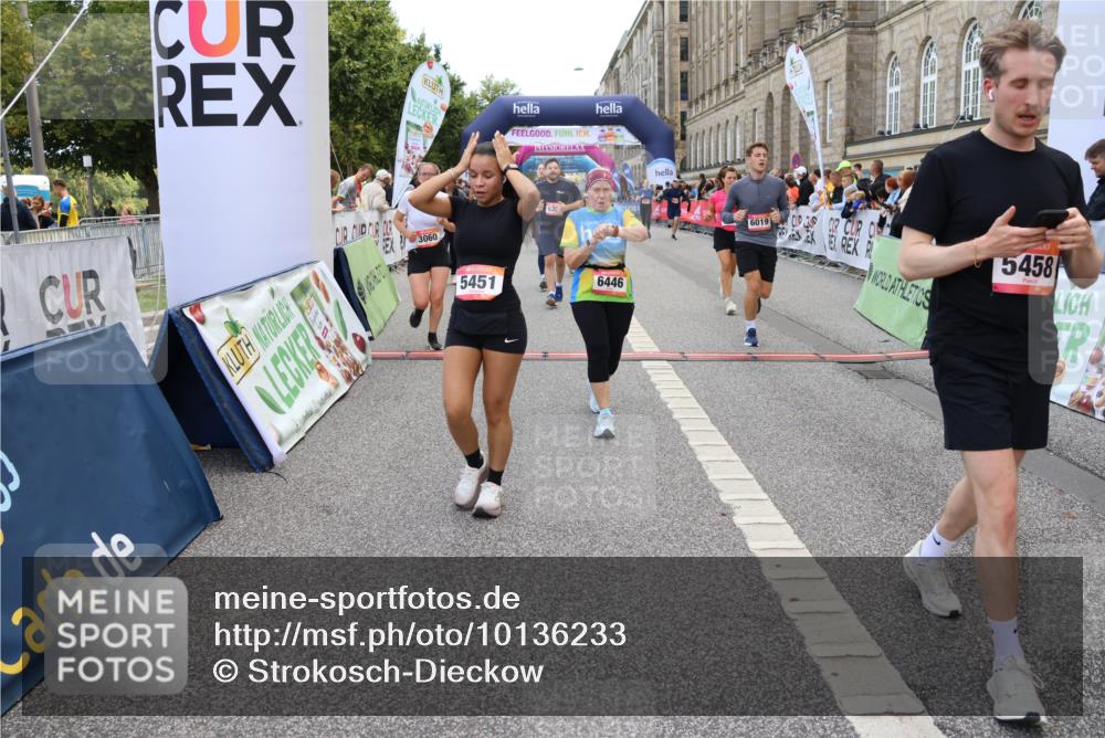 06.09.2026 - CURREX Alsterlauf Strokosch-Dieckow http://msf.ph/oto/10136233 06.09.2026 10:11:43 Ziel 2125, 2356, 2701, 3060, 3284, 3285, 3373, 3704, 3922, 4188, 4189, 4611, 5451, 5458, 6019, 6166, 6362, 6446 meine-sportfotos.de