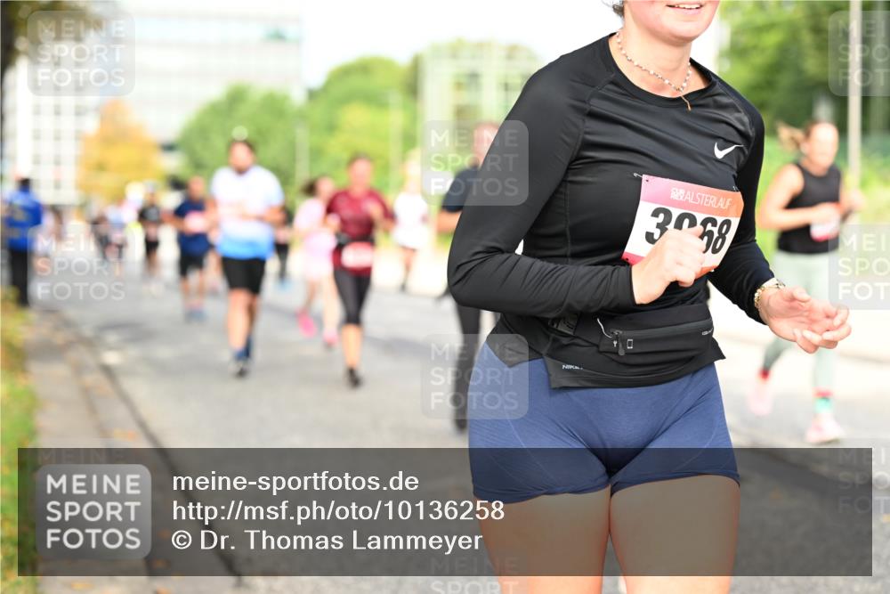 06.09.2026 - CURREX Alsterlauf Dr. Thomas Lammeyer http://msf.ph/oto/10136258 06.09.2026 10:01:15 Laufen 3058 meine-sportfotos.de