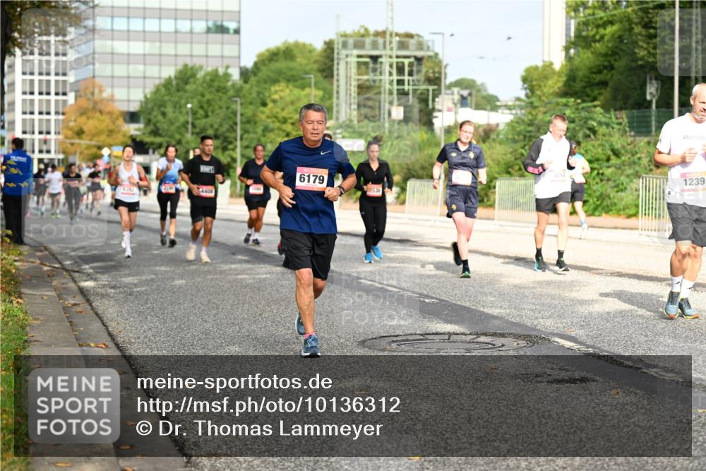 06.09.2026 - CURREX Alsterlauf Dr. Thomas Lammeyer http://msf.ph/oto/10136312 06.09.2026 10:01:19 Laufen 4408, 6179, 3854, 5536, 1239 meine-sportfotos.de