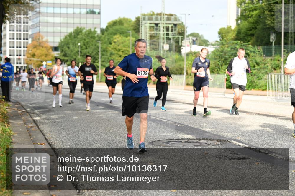 06.09.2026 - CURREX Alsterlauf Dr. Thomas Lammeyer http://msf.ph/oto/10136317 06.09.2026 10:01:20 Laufen 6179, 4406, 385 meine-sportfotos.de