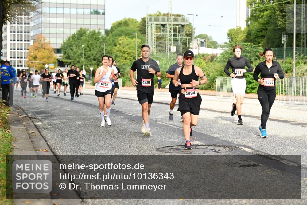 06.09.2026 - CURREX Alsterlauf Dr. Thomas Lammeyer http://msf.ph/oto/10136343 06.09.2026 10:01:23 Laufen 6392, 4408, 4994, 3711, 3336 meine-sportfotos.de