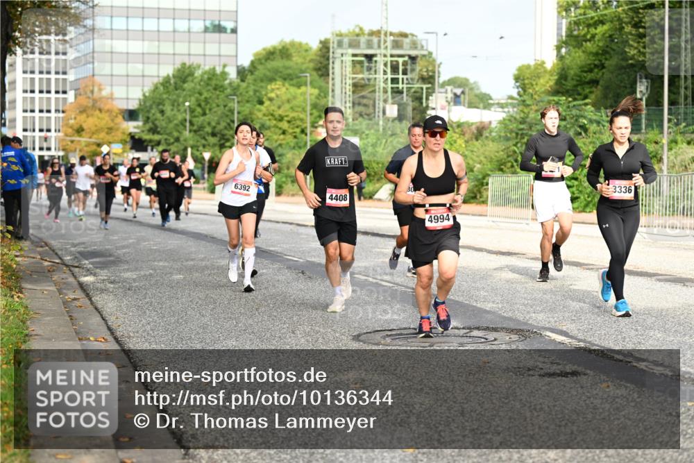 06.09.2026 - CURREX Alsterlauf Dr. Thomas Lammeyer http://msf.ph/oto/10136344 06.09.2026 10:01:23 Laufen 6392, 4408, 3336, 4994 meine-sportfotos.de
