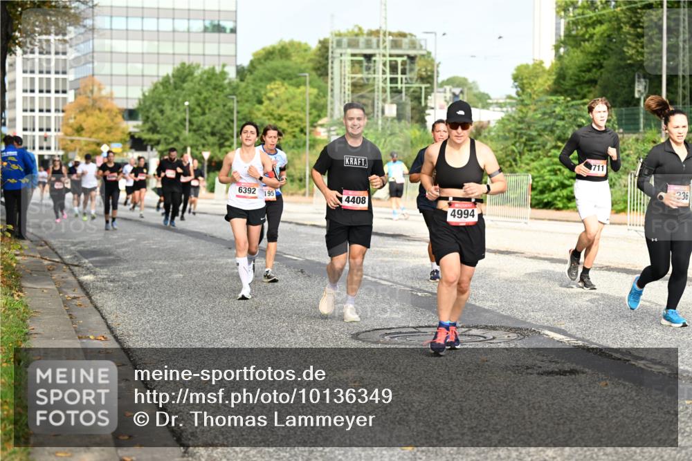 06.09.2026 - CURREX Alsterlauf Dr. Thomas Lammeyer http://msf.ph/oto/10136349 06.09.2026 10:01:23 Laufen 6392, 195, 4408, 4994, 3711, 236 meine-sportfotos.de