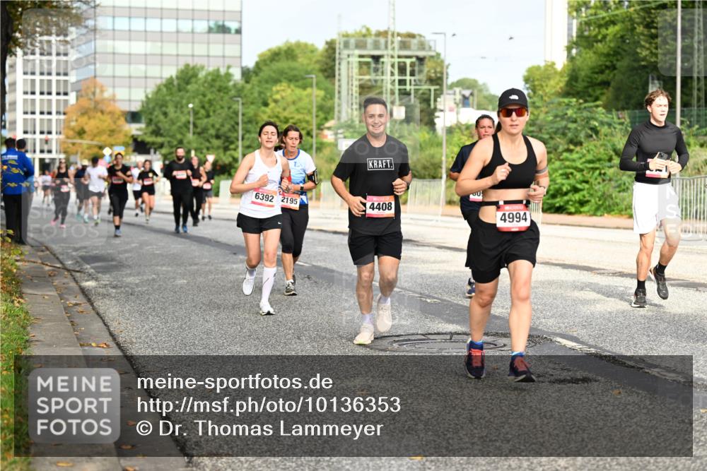 06.09.2026 - CURREX Alsterlauf Dr. Thomas Lammeyer http://msf.ph/oto/10136353 06.09.2026 10:01:24 Laufen 6392, 2195, 0, 4408, 4994 meine-sportfotos.de