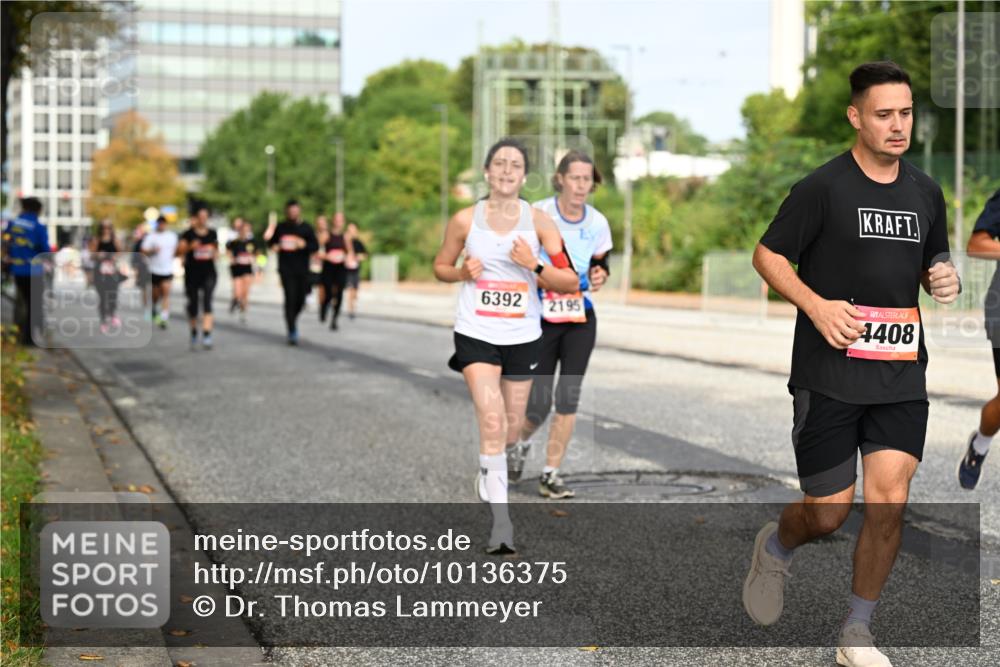 06.09.2026 - CURREX Alsterlauf Dr. Thomas Lammeyer http://msf.ph/oto/10136375 06.09.2026 10:01:25 Laufen 6392, 2195, 4408 meine-sportfotos.de