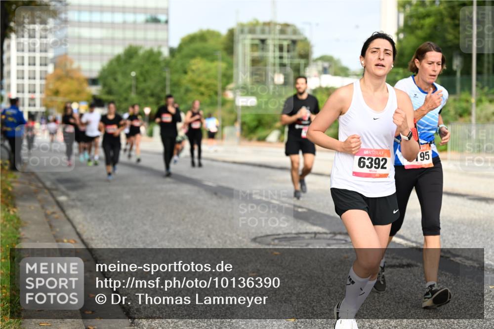 06.09.2026 - CURREX Alsterlauf Dr. Thomas Lammeyer http://msf.ph/oto/10136390 06.09.2026 10:01:27 Laufen 6392, 95, 195 meine-sportfotos.de