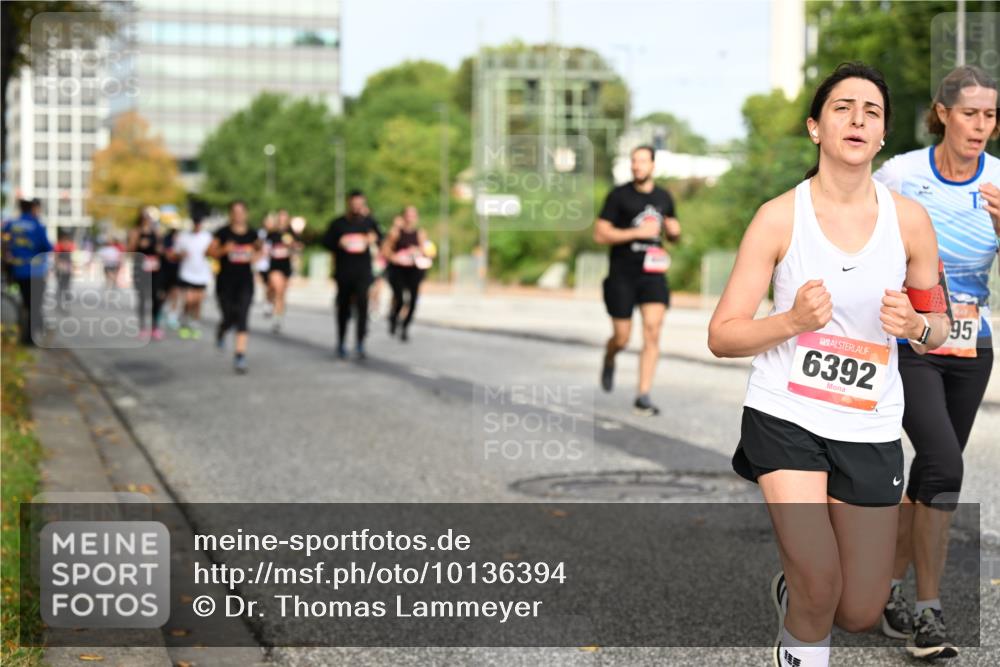 06.09.2026 - CURREX Alsterlauf Dr. Thomas Lammeyer http://msf.ph/oto/10136394 06.09.2026 10:01:27 Laufen 6392, 95 meine-sportfotos.de