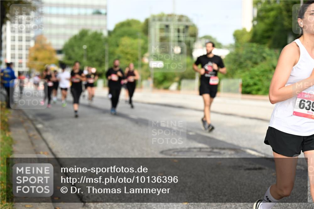06.09.2026 - CURREX Alsterlauf Dr. Thomas Lammeyer http://msf.ph/oto/10136396 06.09.2026 10:01:27 Laufen 639 meine-sportfotos.de