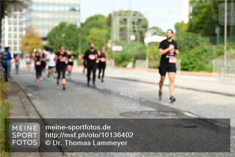 06.09.2026 - CURREX Alsterlauf Dr. Thomas Lammeyer http://msf.ph/oto/10136402 06.09.2026 10:01:28 Laufen  meine-sportfotos.de