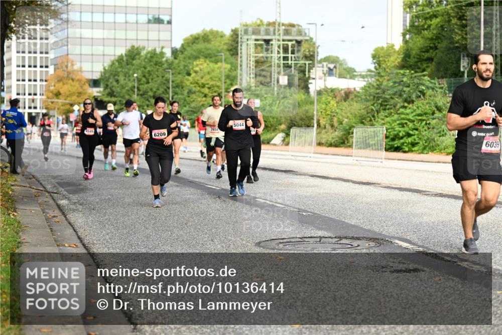 06.09.2026 - CURREX Alsterlauf Dr. Thomas Lammeyer http://msf.ph/oto/10136414 06.09.2026 10:01:29 Laufen 6209, 2658, 5044, 6039 meine-sportfotos.de
